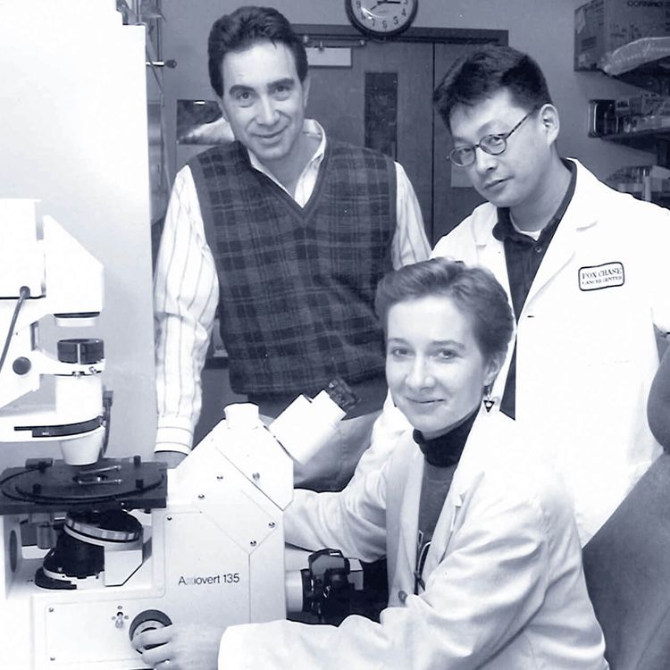 Image of Geneticist Joseph R. Testa, PhD and colleagues.